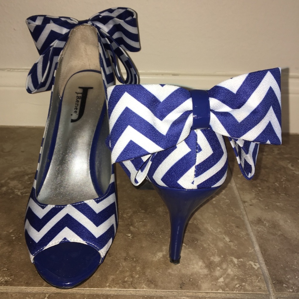 🎉HOST PICK🎉 Zigzag bow heels 💙 - Picture 6 of 7